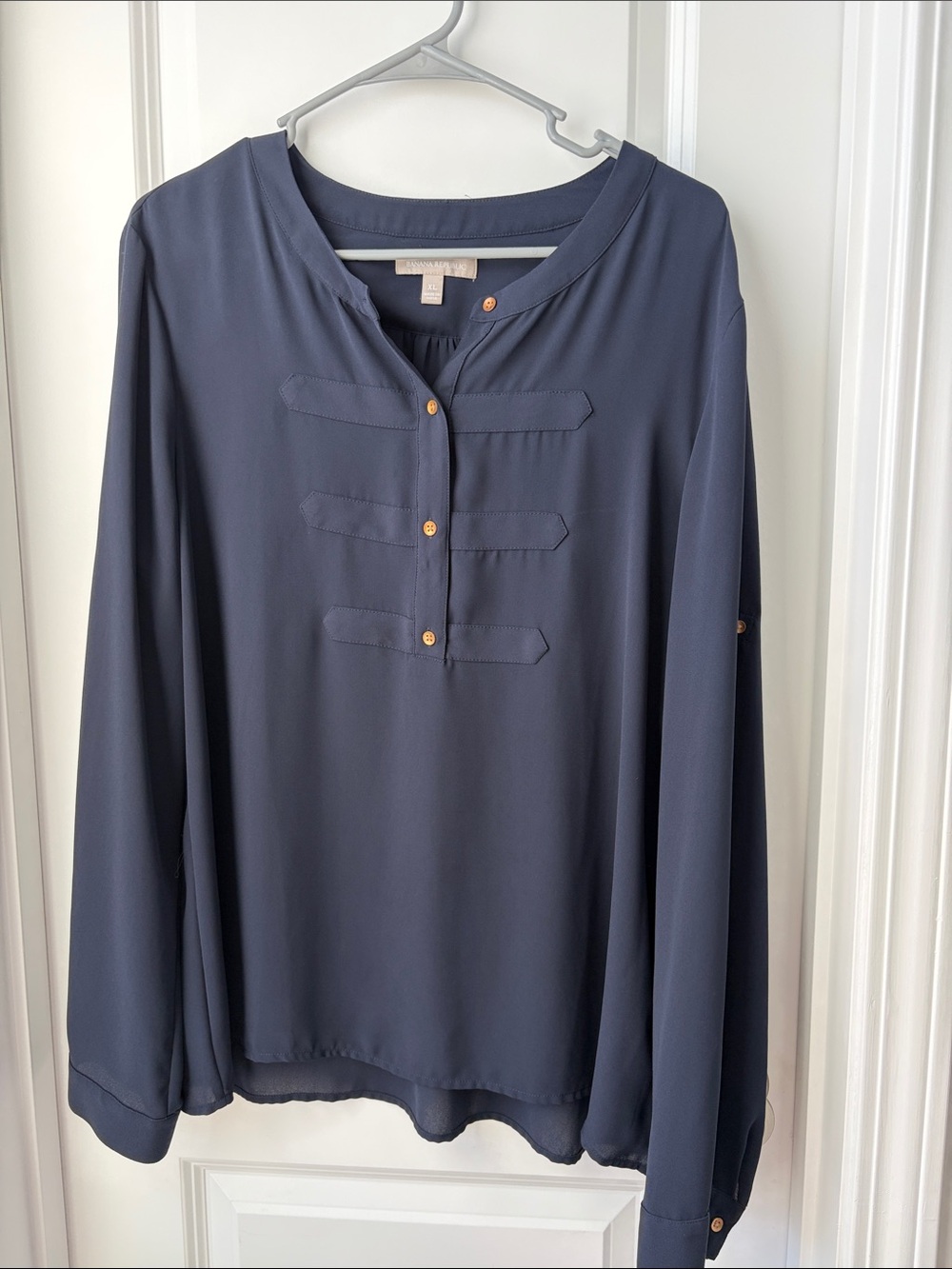 Banana Republic Navy Blue Long-Sleeve Button Front Blouse XL